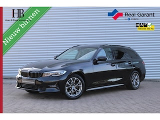 BMW 3-serie Touring 320i High Executive Pano/Leder/Camera/Stoelverw