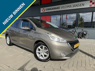 Peugeot 208 1.2 VTi STYLE 5-DRS. + AIRCO/LMV/NAVI/PDC