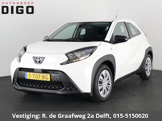 Toyota Aygo 1.0 VVT-i MT Play | SLECHTS 5.300 KM! | Apple Carplay & AndroidAUTO | Camera | 1e eigenaar |