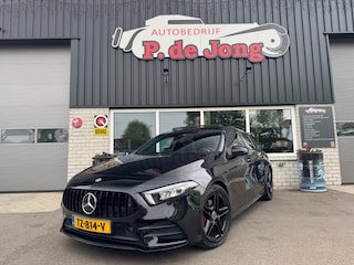 Mercedes-Benz A-klasse 200 AMG Aeropakket Panorama Alcantara Camera ACC origineel Nederlands!
