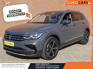 Volkswagen Tiguan 1.5 TSI 150pk DSG Elegance Navigatie Apple Carplay / Android Auto Parkeersensoren Camera Adaptieve Cruise Control Stuur-en stoelverwarming Matrix LED-koplampen Virtual Cockpit Getinte ramen Climate Control ErgoActive stoelen
