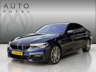 BMW 530e xDrive iPerformance High Executive | SFEER VERLICHTING | HARMAN/KARDON | DODEHOEK DETECTIE | CAMERA | LEDER | ELEKT STOELEN MET MEMORY | KEYLESS ENTRY/GO | NAVIGATIE | LASER KOPLAMPEN | STOEL VERWARMING |
