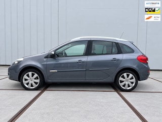 Renault Clio Estate 1.2 TCE Night & Day Clima - Lm velgen - navi - h.leder - NAP - cruise control - armsteun