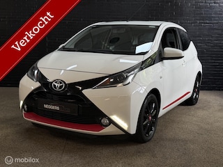 Toyota Aygo 1.0 VVT-i x-clusiv CAMERA CRUISE AIRCO VELGEN