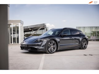 Porsche Taycan Turbo 93 kWh (680pk) Vierwielsturing | LED Matrix