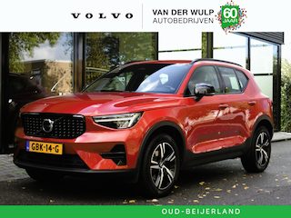 Volvo XC40 B4 197pk Plus Dark | Trekhaak | Verwarmde Voorruit | ACC
