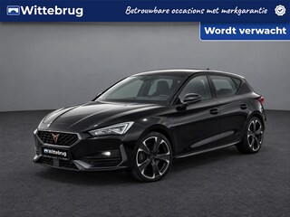 Cupra Leon 1.4 e-Hybrid DSG VZ Performance / Panorama dak / Supersport stuurwiel / Stoel verwarming / 19'' LMV