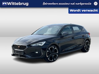 Cupra Leon 1.4 e-Hybrid DSG VZ Performance / Panorama dak / Supersport stuurwiel / Stoel verwarming / 19'' LMV