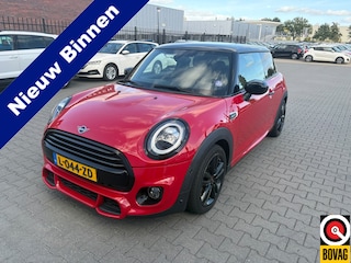 Mini Mini/Cabrio/Clubman/Countryman 3-Deurs 1.5 Cooper Dalston Panoramadak Harman-Kardon Sound Keyless Entry Achteruitrijcamera