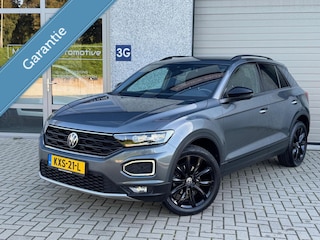 Volkswagen T-Roc 1.5 TSI Sport Black Style Virtual/Camer/Stoelverw/ACC/CarPlay