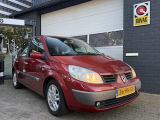 Renault Scénic 2.0-16V Tech Line