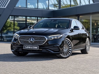 Mercedes-Benz E-klasse Limousine E200 AMG Line | Night | Distronic | Verwarmd stuurwiel | 20 Inch
