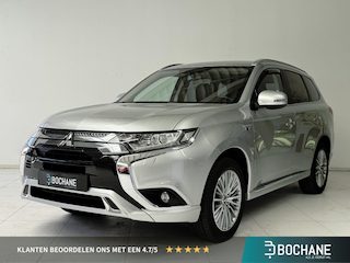 Mitsubishi Outlander 2.4 PHEV Intense | Trekhaak | Navigatie | Camera | Stoelverwarming | Climate Control |