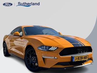 Ford Mustang Fastback 2.3 EcoBoost 289pk | Custom Pack Black | Lederen bekleding | Navigatie full map | Voorstoelen verwarmd en geventileerd | Audio installatie premium | Twister Orange