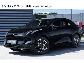 Lynk & Co 02 Business Edition 66 kWh | 1600KG Trekgewicht | Stoelverwarming | Apple CarPlay | Android Auto | Achteruitrijcamera | Panoramadak | Elektrische Achterklep | Keyles Entry | Regensensor |
