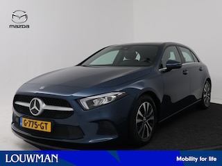 Mercedes-Benz A-klasse 180 Business Solution !(Zonnedak rolt niet op)! | Panoramadak | Trekhaak | Camera | Stoelverwarming | Onderweg-naar-dealer