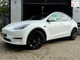 Tesla Model Y Long Range AWD 75 kWh | Elektrisch | 2022 | Panoramadak | Premium Audio | Keyless | Verwarmde Stoelen