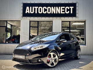 Ford Fiesta 1.6 ST. CAMERA, NAVI, HALF LEDER