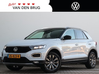 Volkswagen T-Roc 1.5 TSI Sport | Trekhaak | Achteruitrijcamera | Apple carplay / Android auto | Climate control | Digitale instrumentenpaneel |