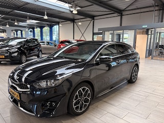 Kia ProCeed 1.5 T-GDi 160 pk GT-Line | Camera | Stoel- en stuurverw. | Adapt. cruise | Half leer | 17" | 4 Seiz. banden