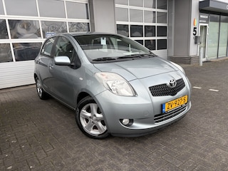 Toyota Yaris 1.3 VVTi Luna MMT/ KEYLESS/ CLIMATE