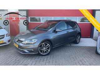 Volkswagen Golf 1.5 TSI Highline Business AUTOMAAT / PANORAMADAK / KEYLESS / TREKHAAK / FULL LED / CAMERA / STOELVERW / SFEER / CLIMA