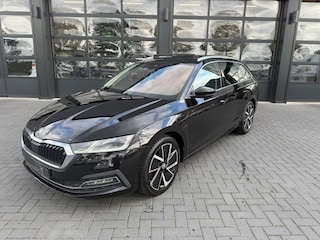 Skoda Octavia Combi 1.4 TSI iV PHEV 204PK Launch Edition Style | Matrix LED | Pano | Canton