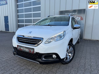 Peugeot 2008 1.2 PureTech Style NIEUWE DISTRUBITIE! / Airco / Navi / Cruise Control / Bluetooth / LMV / Trekhaak / PDC V&A /
