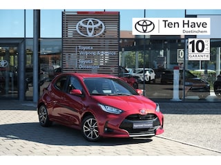 Toyota Yaris 1.5 VVT-i TeamNL Handgeschakeld | Apple Carplay & Android Auto | Smart Entry met startknop | 16” lichtmetalen velgen ‘machined’ | 7” digital dashboard ‘binocular’ | Portierinleg ‘felt’ | Ramen, elek