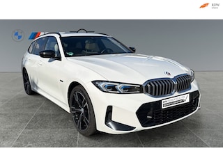 BMW 330e M-Sport Touring VOL MET OPTIES