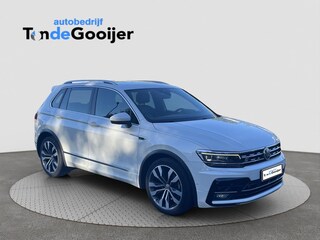 Volkswagen Tiguan 1.4 TSi DSG 4Motion Highline R-LINE | LEER | EL. TREKHAAK | 360 CAMERA | 20"| HUD | STANDKACHEL |