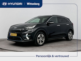 Kia Niro e-Niro DynamicPlusLine 64 kWh | Schuif/kantel dak | JBL Audio | Electrische verstelbare stoelen | Stoel verwarming/verkoeling | Camera |