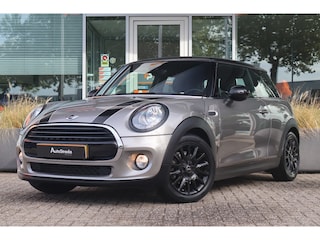 Mini Cooper 1.5 136pk | Navi | Stoelverwarming | Parkeersensoren | Union Jack | Airco |
