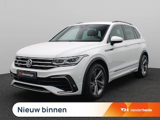 Volkswagen Tiguan 1.5 TSI R-Line Business+ 150PK DSG Trekhaak, Matrix LED Verlichting, 19" LM Velgen, Navi, Keyless, Stoelverwarming