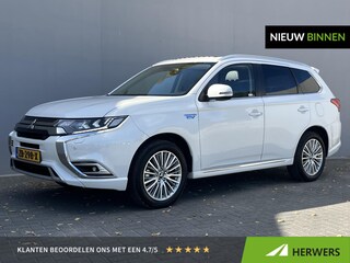 Mitsubishi Outlander 2.4 PHEV Intense+ 100% dealer onderhouden/ 8 jaar garantie /  4wd Drive / Schuif-Kantel Dak / Navigatie Dmv Apple Carplay&Android Auto / Stoel-Stuur Verwarming / Achteruitrij Camera / Elektr. Achterklep / Keyless Entry&Start /