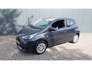 Toyota Aygo 1.0 VVT-i x-play//CAMERA//NAVI