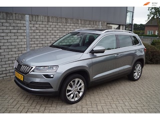 Skoda Karoq 1.5 TSI ACT Style Business Autom Panodak Leder/Alcantara Navi Camera Clima Adaptieve Cruise 2x PDC LMV Trekh ENZ.