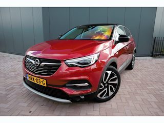 Opel Grandland X 1.2 Turbo Business Executive Automaat Panoramadak Lederen comfort stoelen Stoelverwarming/koeling Etc. Etc.
