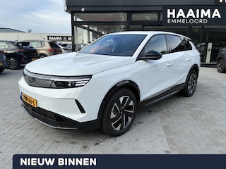 Opel Grandland Electric Business Edition 73 kWh | ECC | Navigatie | Elektrisch glazen panorama-dak | Matrix LED Verlichting | Cruise control | Camera | Winterpakket | 19" LM-Velgen