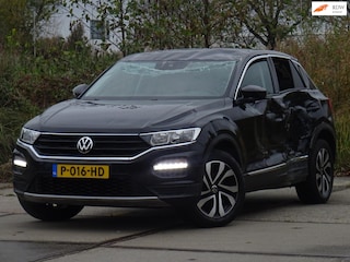 Volkswagen T-Roc 1.0 TSI Style Business BJ2021 *SCHADE*