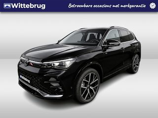 Volkswagen Tiguan 1.5 eTSI R-Line Business / Navi / Clima / Camera /  Elec. Trekhaak / 20 inch velgen