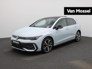 Volkswagen Golf 1.5 eHybrid GTE 272 PK | Panoramadak | Trekhaak | 18 Inch Catania Velgen | LED Matrix | Stoelverwarming | Achteruitrijcamera