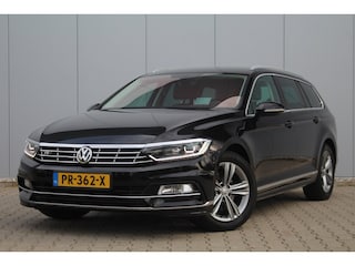 Volkswagen Passat Variant 1.4 TSI Highline Business R | Digital cockpit | Head up | ACC | Trekhaak | Stoelverwarming | Navigatie |