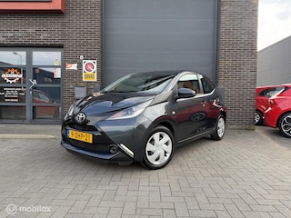Toyota Aygo 1.0 VVT-i x-play