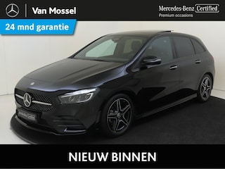Mercedes-Benz B-klasse 180 AMG Line Panoramadak / Keyless / Nightpakket / Parkeercamera / Sfeerverlichting /
