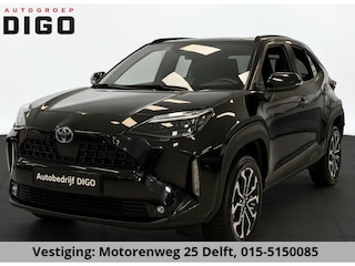 Toyota Yaris Cross 1.5 HYBRID DYNAMIC LUXURY BLACKSTYLE GARANTIE2035! NAVIGATIE . STUUR EN STOEL VERWARMING . PARKEERSENSOREN VOOR & ACHTER  .