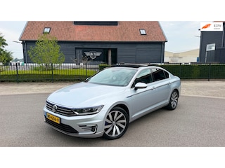 Volkswagen Passat 1.4 TSI GTE 218PK Panoramadak Virtual Cockpit Leer Navi Led-Xenon 360"Camera