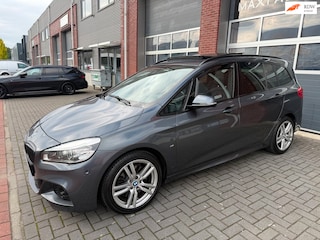 BMW 2-serie Tourer 220i 7p. M-Sport LED HUD Pano Camera