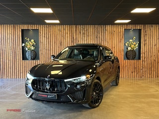 Maserati Levante 3.8 V8 GTS / Softclose / H/K / Carbon / Pano / 360 Camera / Memory / Stuurverwarming / Stoelventilatie