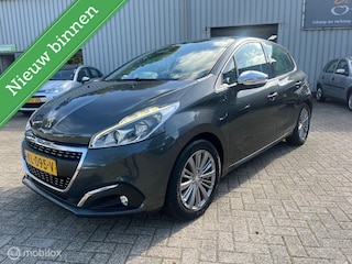 Peugeot 208 1.2 PureTech Blue Lease Executive